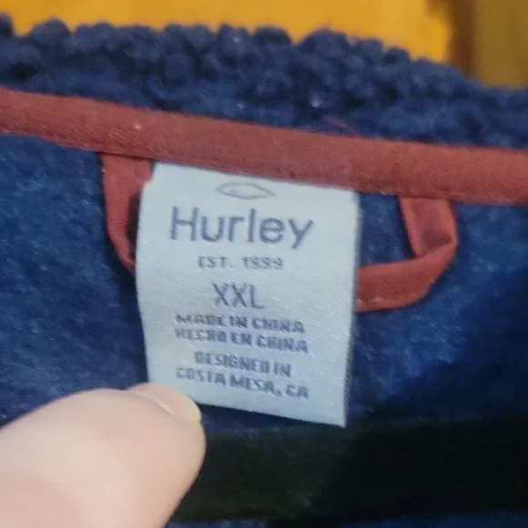 Hurley Blue and Red Puffer Jacket with Sporty Style - Picture 2 of 5